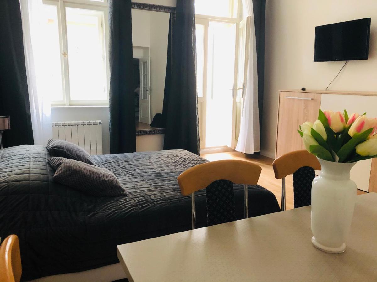 Modern Cozy Apartment In Central Prague — Fotky 1